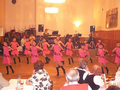 Baráčnický ples Hlubyně 13.3.2010 020zm.JPG