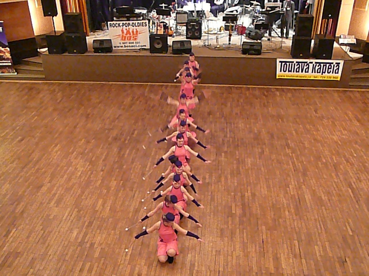 Mažoretky pivovarský ples 19.2.2010 019zm.JPG